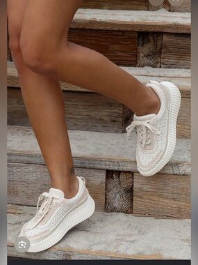 😍Dolce Vita Dolen Cream Woven Platform Lace-Up Sneakers 👟 8.5